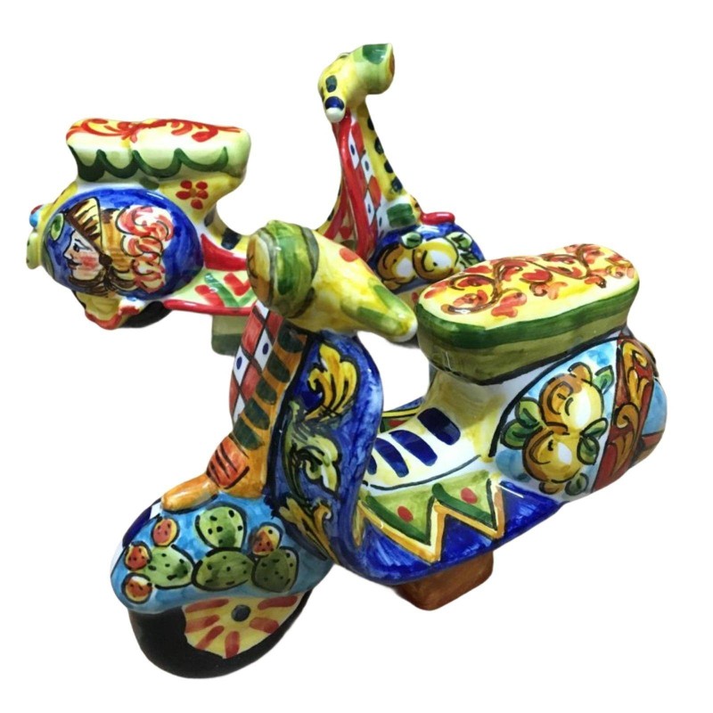 Caltagirone ceramic Vespa (1 Unit) random Sicilian Cart style decoration - L 17 x 12 cm approx. - 