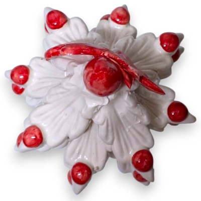 Albero di Natale in ceramica di Caltagirone, h 15 x 14 cm ca. Bianco con puntale e palline rosse