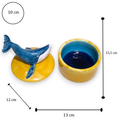 Joyero con forma de ballena azul y asa, aprox. 15 x 13 cm. Cerámica siciliana.