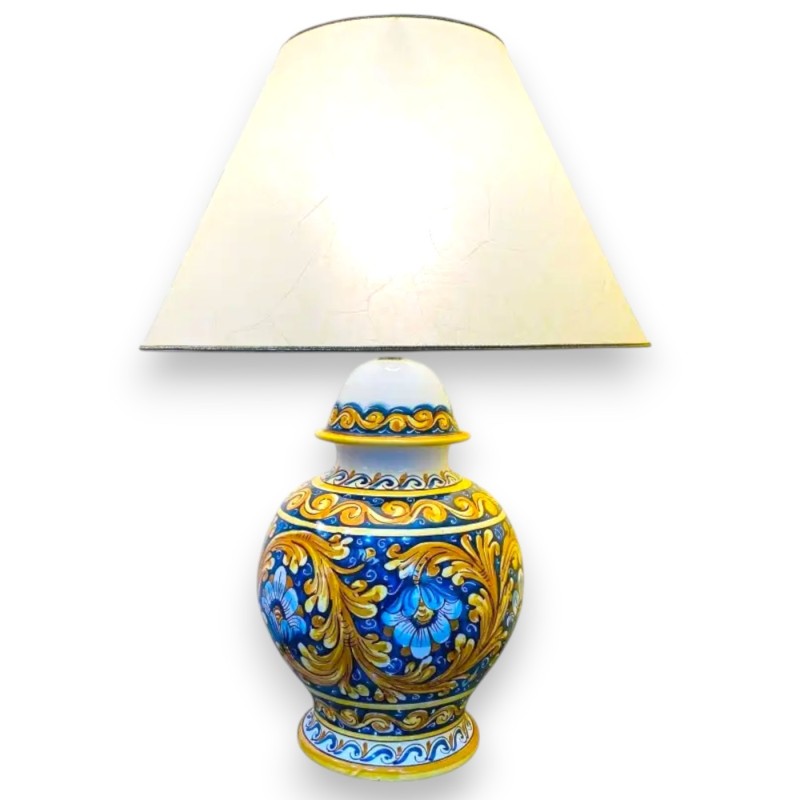 Triptychon-Lampe, Dekoration im...