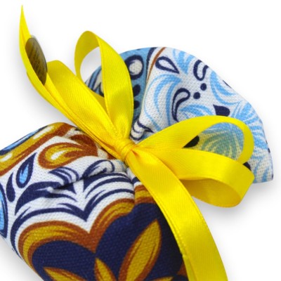 Bolsa de algodón con estampado de mayólica siciliana con cinta de organza Elegance - 5 almendras garrapiñadas en el interior - M