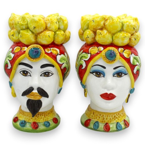Cabezas moriscas sicilianas (par), aprox. 22 cm de altura. Cerámica de Caltagirone, corona de limones, decoración barroca.