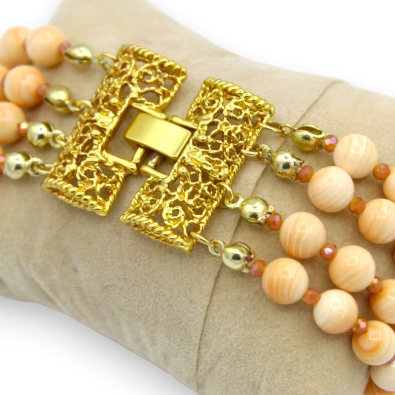 Pulsera artesanal con tres hileras de...