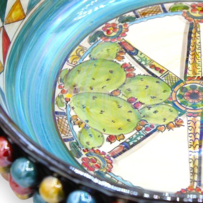 Mittdekoration i tallkotte, flerfärgad, pärlemoremalj, Caltagirone-keramik, Ø 32 cm ca. Sicilianskt vagnshjul