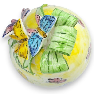 Uovo con gambo, in pregiata ceramica, h 33 x Ø 17 cm cm ca. con applicazioni, decoro floreale e farfalle