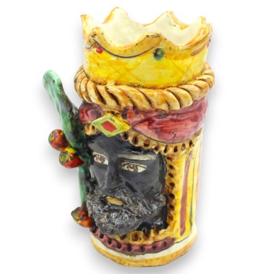 Cabezas moriscas sicilianas (par), aprox. 16 cm de altura, cerámica de Caltagirone, corona, hojas de nopal, fondo burdeos.