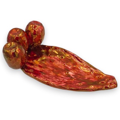 Pá em formato de figo-da-índia, cerâmica de Caltagirone, aproximadamente 30 cm de comprimento x 10 cm de altura. Vermelha, terce