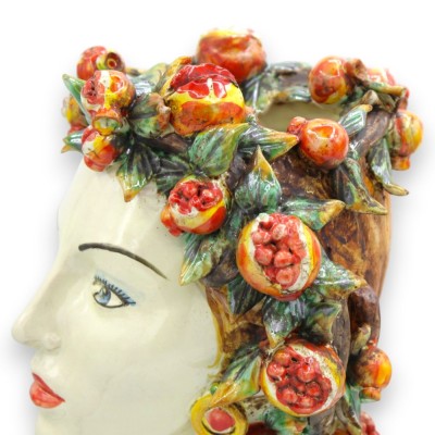 Busto de mulher com pescoço comprido, cerâmica de Caltagirone, aproximadamente 32 x 23 cm. Coroa e trança de romãs.