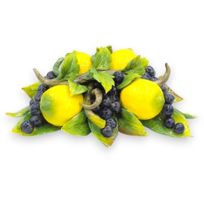 Arco Fascio da Appendere, pregiata Ceramica, h 23 x L 30 cm ca. composizione di Limoni e Uva Nera