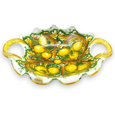 Gran centro de mesa, cerámica de Caltagirone, aprox. 47 x 40 cm. Decoración festoneada, barroca y de limones, fondo verde.