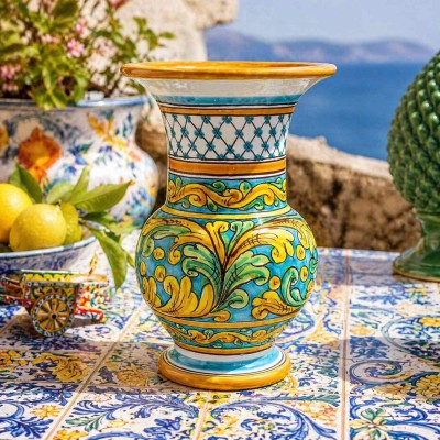 Vaso porta fiori collo lungo in ceramica Caltagirone, h 30 x Ø 20cm ca. decoro Barocco su fondo verde