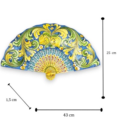 Decorative hanging fan, in Caltagirone ceramic, L 43 x h 25 cm approx. (1 unit) Two decoration options