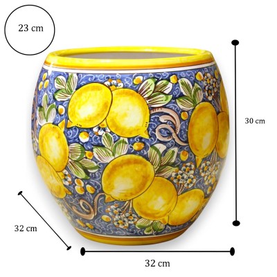 Vaso cachepot com boca larga, linha moderna, cerâmica Caltagirone, Ø 30 cm aprox., decoração de limão e folha, fundo azul.