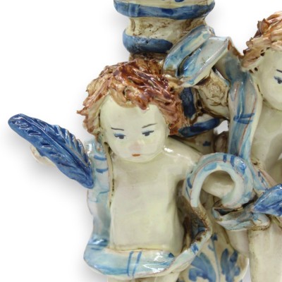 Porta candela con putti in ceramica Caltagirone - h 23 x 15 cm ca. Blu Antico, Putti fascio Melograni e Piuma