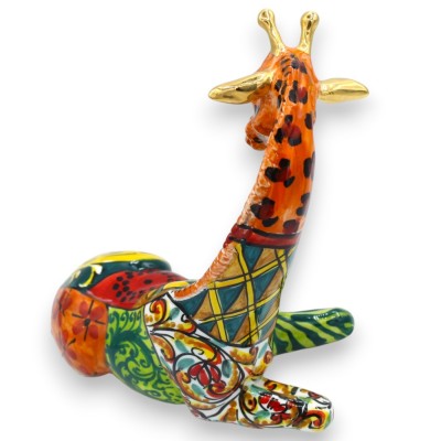 Sitzende Giraffe, Caltagirone-Keramik, ca. 24 x 20 cm, Serie ÉLITE, 24-karätige Goldemaille