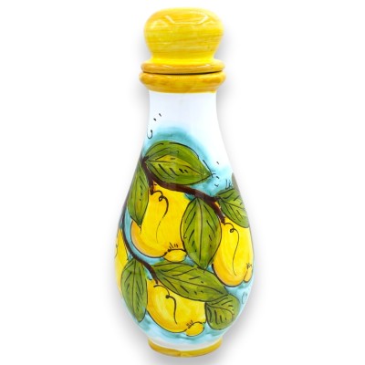 Fles met dop, van fijn Siciliaans keramiek, ca. h 25 x 10 cm (1 stuk). Inhoud 700 ml. Diverse decoraties.