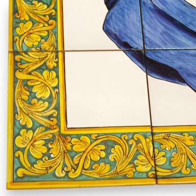 Painel de parede em cerâmica fina siciliana, composto por 9 peças de 20 x 20 cm (total de aproximadamente 60 cm). Decoração "Os