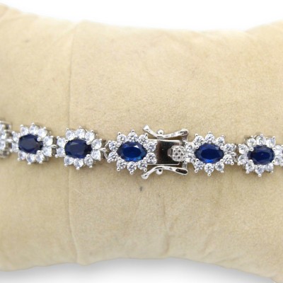Bracelet de tennis en argent 925, longueur env. 20 cm. Collection MARGHERITA, orné de zirconias et de cristaux bleus.