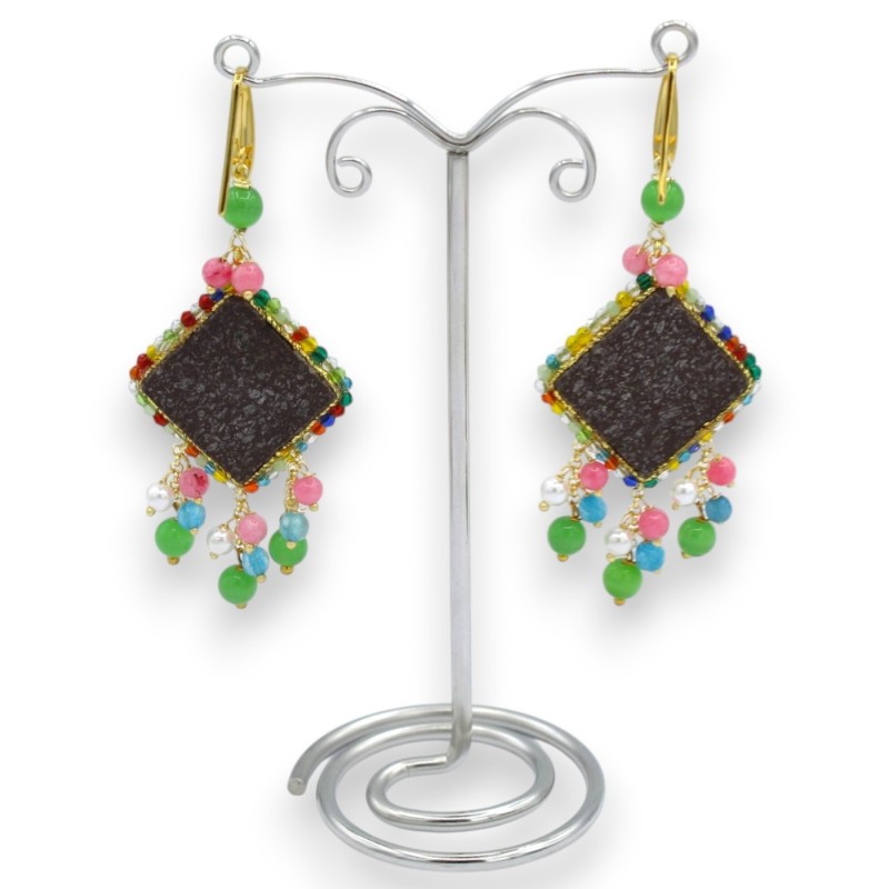 Pendientes de baldosas de piedra...