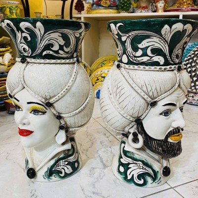 Quality over Quantity (QoQ) Releases Sicilian Head Model Norman kroon vaas glad keramische Caltagirone lengte 32 cm kleu