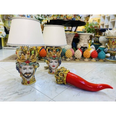Caltagirone Moor-Kopflampe mit Empire-Modellkrone, antike Craquelè-Emaille – ca. H 55 cm (1 Stück) - 