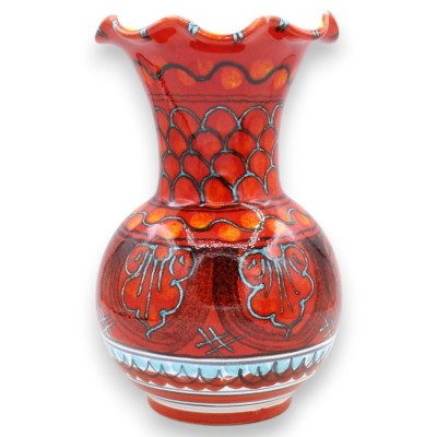 Vase festonné en fine céramique sicilienne, h 20 x 12,5 cm, rouge sélénium, décor de feuilles et d'écailles