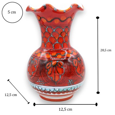 Geschwungene Vase, feine sizilianische Keramik, H 20 x 12,5 cm, Selenrot, Blatt- und Schuppendekor