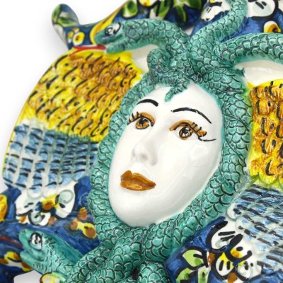 Caltagirone keramische Trinacria, ca. 38 x 38 cm, blauwe achtergrond, decoratie met citroen en granaatappel.