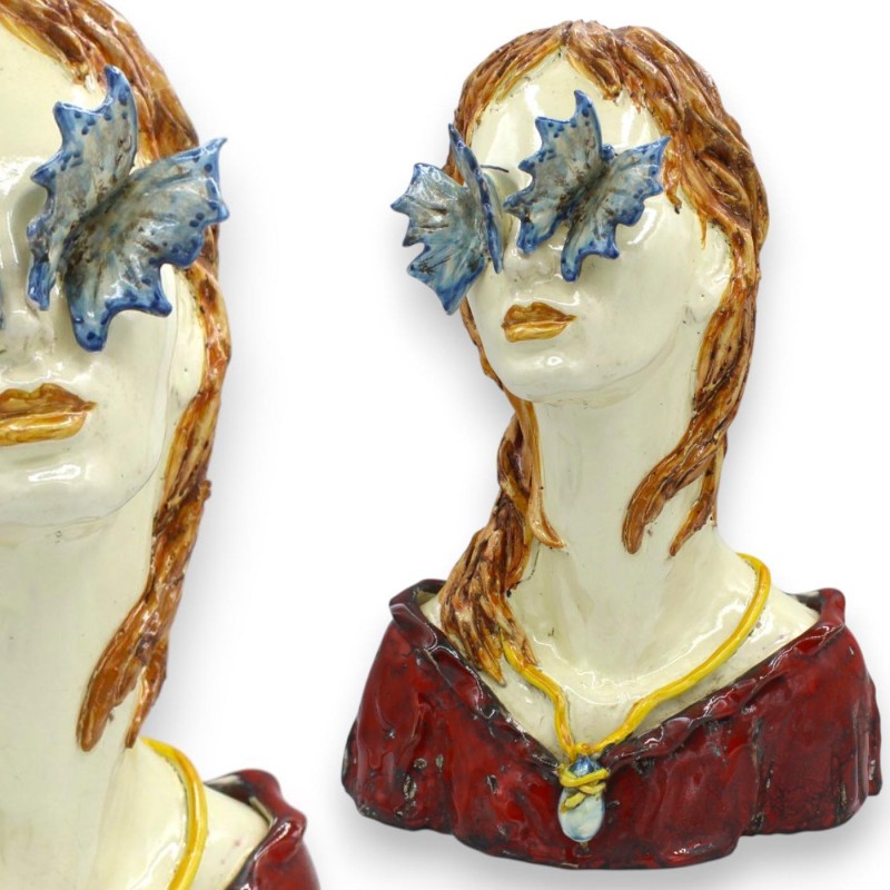 Busto de mujer con mariposas, modelo...