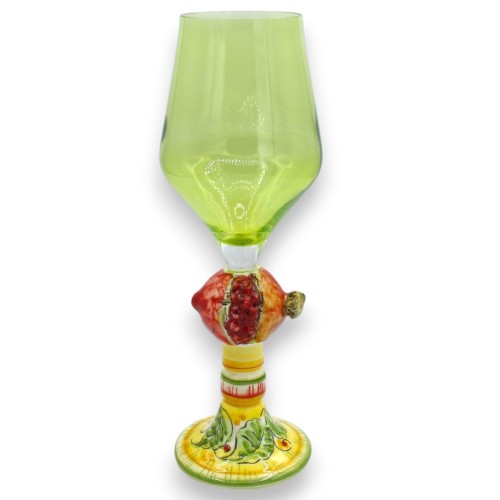Verre à pied en Creamica fine, hauteur 22/23 cm environ.... 2