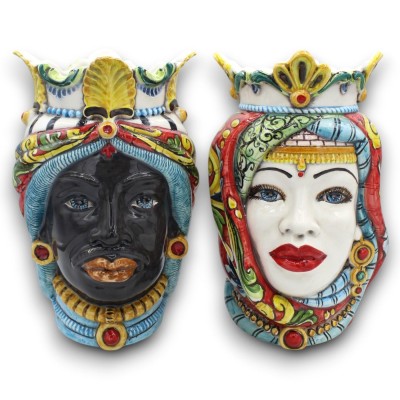 Par de cabeças de cerâmica Caltagirone marrom escuro, aproximadamente 25 cm de altura. Coroa e turbante MD7