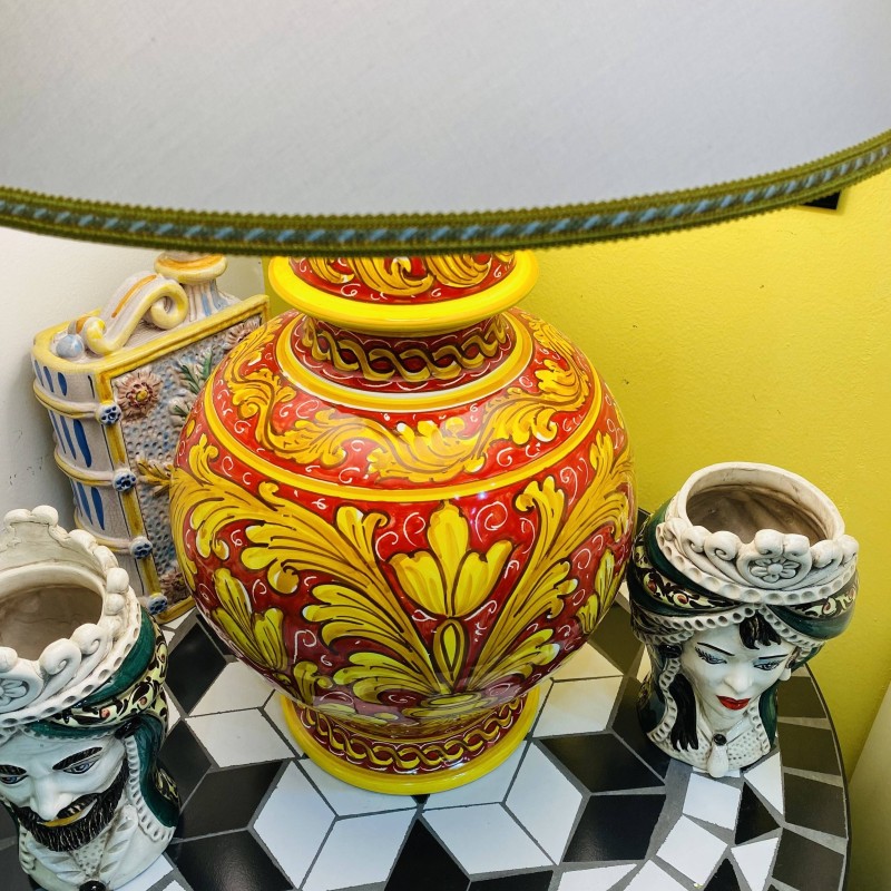 Keramiskt ljus av Caltagirone dekoration Barock röd bakgrund höjd 70 cm - 