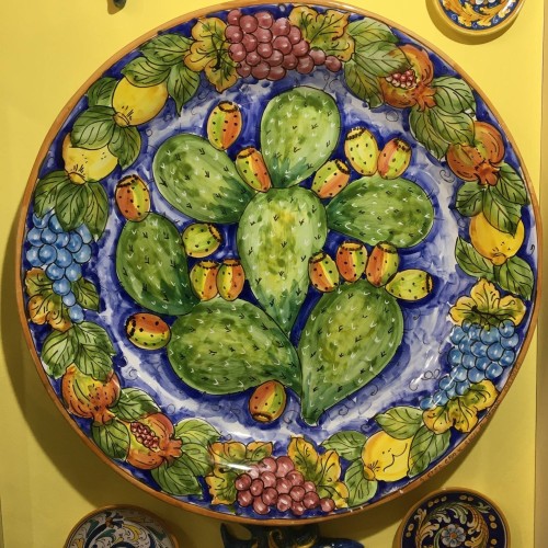 Assiette à bord ornemental en céramique sicilienne Ø environ 60 cm. Je décore des lames de figue de Barbarie - 