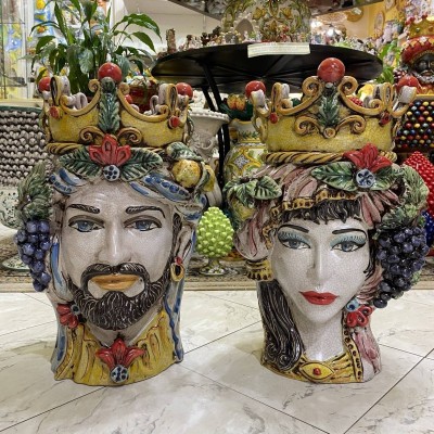 Klassischer Caltagirone-Moros-Kopf mit Krone und Frucht, mattes Craquelé-Email – Höhe ca. 50 cm (1 Stück) - 