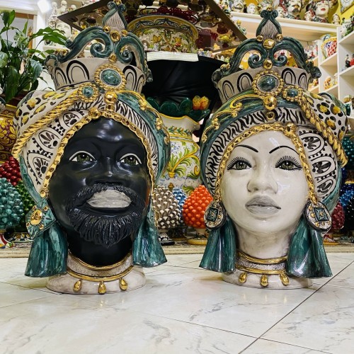 Sizilianische Moorköpfe (Paar), H ca. 50 cm. Caltagirone-Keramik, Matt Black Man, moderne Dekoration, Verderame, reines Gold