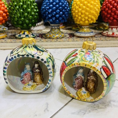 Bola de Navidad con Belén, esmalte Nácar, cerámica Caltagirone, altura 10cm - 