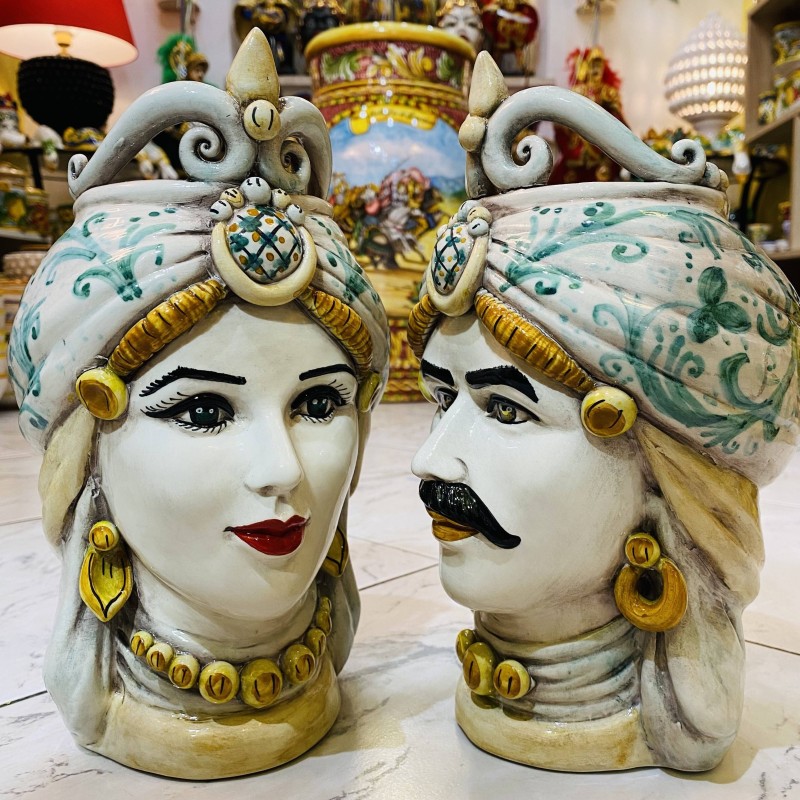 Pair of Caltagirone Moron Heads - Height 25 cm Crown tips - 