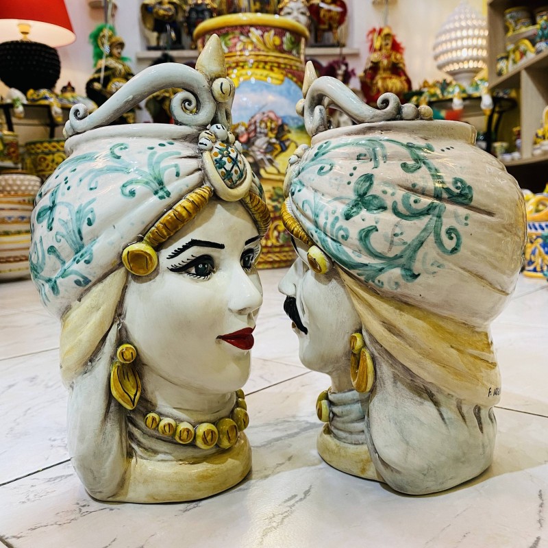 Pair of Caltagirone Moron Heads - Height 25 cm Crown tips - 