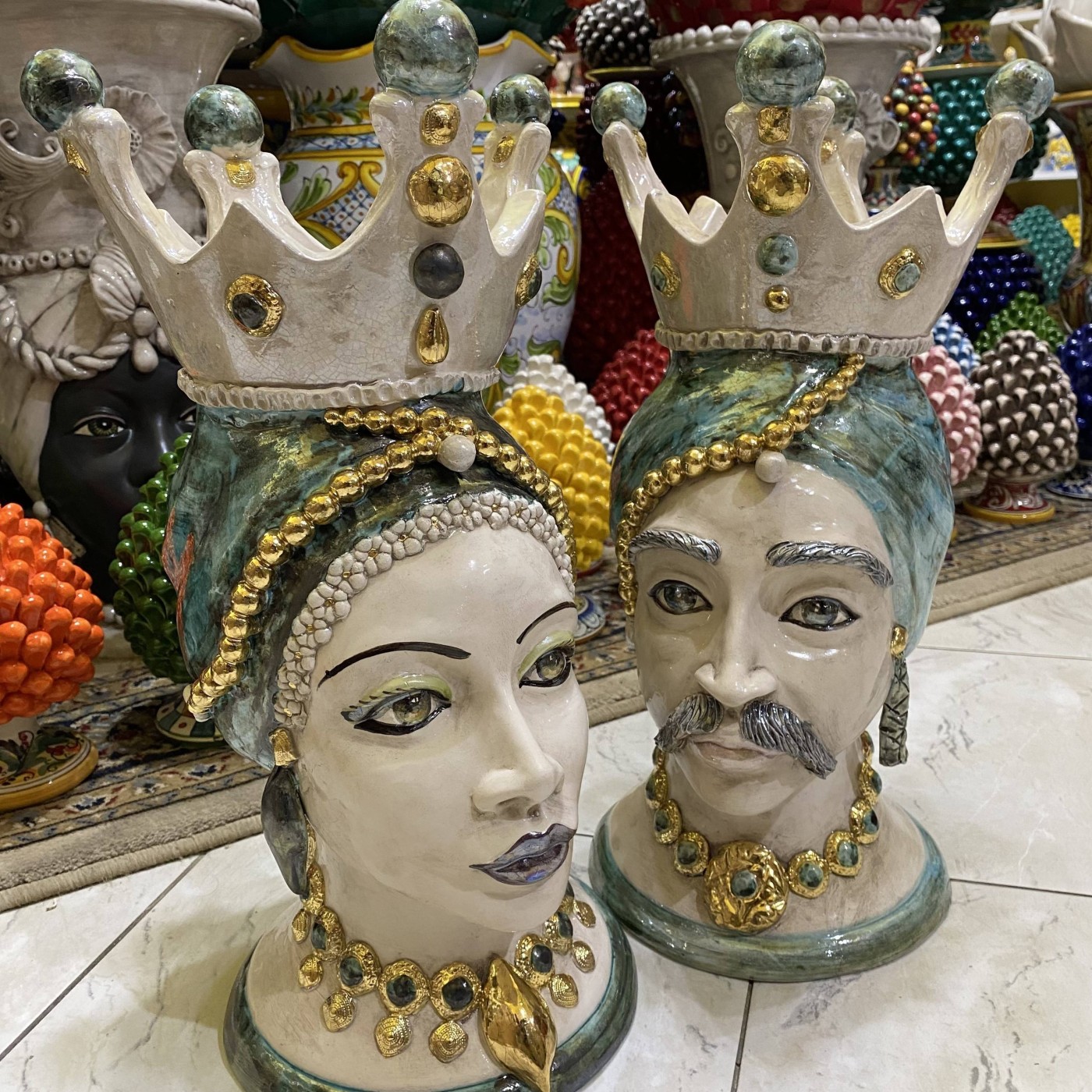 Par De Cabezas De Moro De Caltagirone Con Corona Altura Aproximada 45 par-de-cabezas-de-moro-de-caltagirone-con-corona-altura-aproximada-45