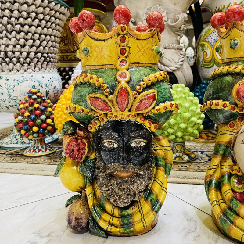 Cabeças de mouro siciliano (par) h aproximadamente 33 cm Caltagirone, com coroa, limões, figos e romãs - 