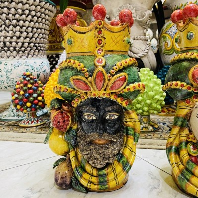 Cabeças de mouro siciliano (par) h aproximadamente 33 cm Caltagirone, com coroa, limões, figos e romãs - 