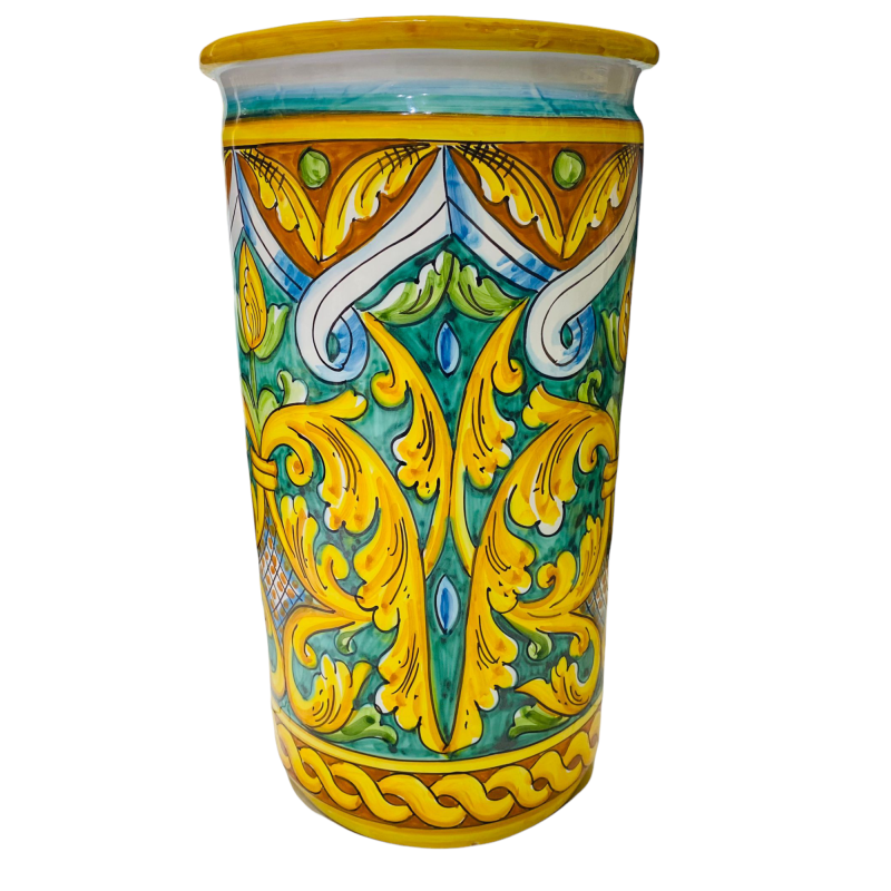 Cilindrische paraplubak van Caltagirone keramiek, ca. h 50 cm. Barokke sierlijke decoratie op een kopergroene achtergron