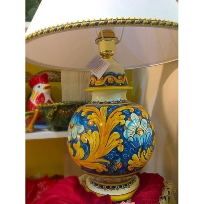 Lume ceramica di Caltagirone, h 55 cm ca. Decoro Barocco e fiori - 