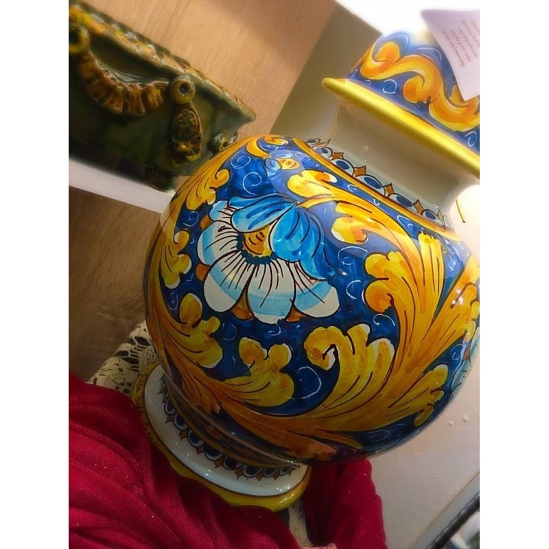 Lámpara de cerámica Caltagirone, altura aprox. Decoración barroca y flores. - 